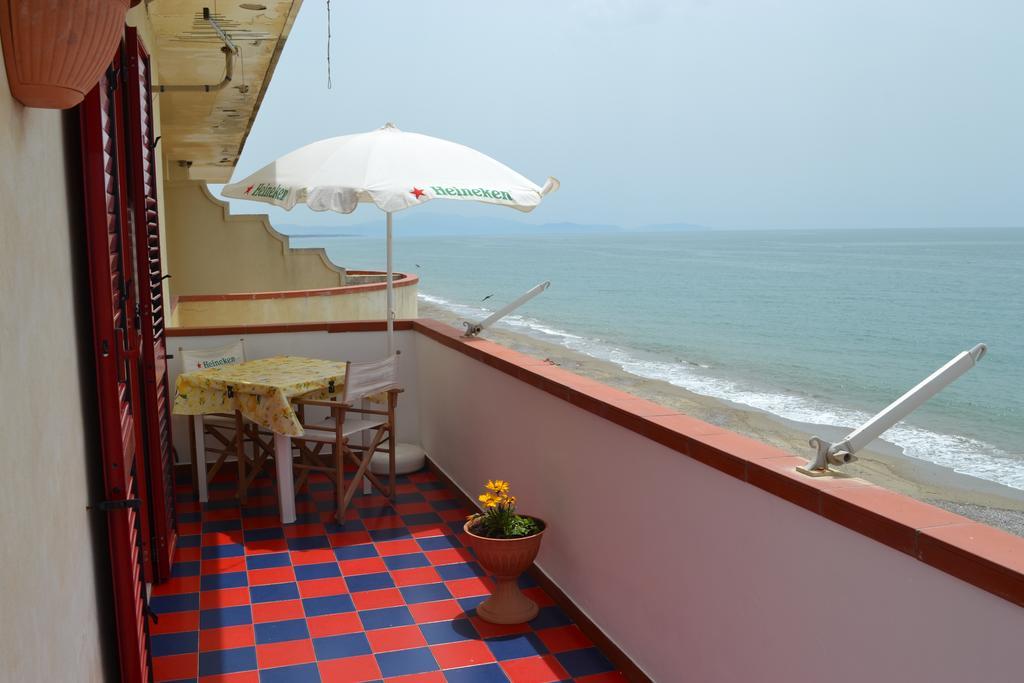 Casa Vacanze Dei Navigatori On The Sea ปอนเตกัญญาโน ภายนอก รูปภาพ
